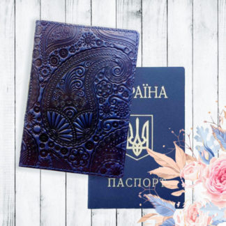 синня кожаная обложка на паспорт