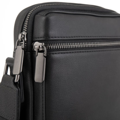 Черная кожаная сумка через плечо мужская Tiding Bag SM8-2156A